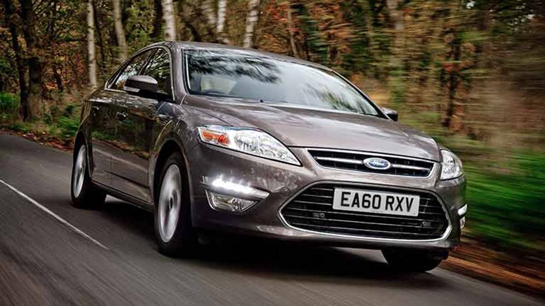 Ford Mondeo vedere din fata