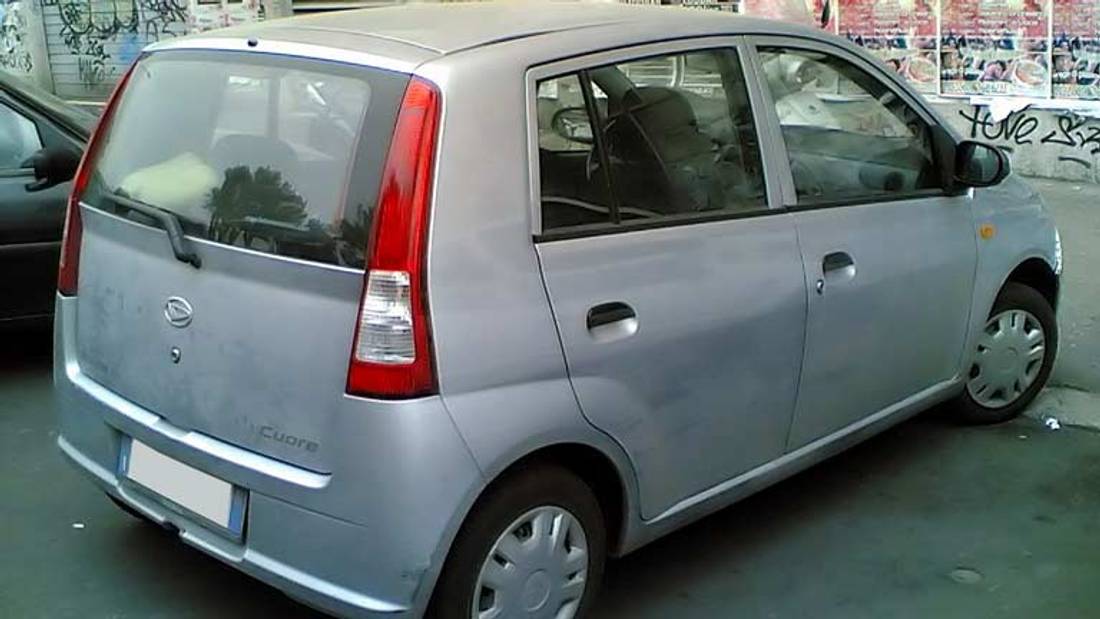 Daihatsu Cuore vedere din spate