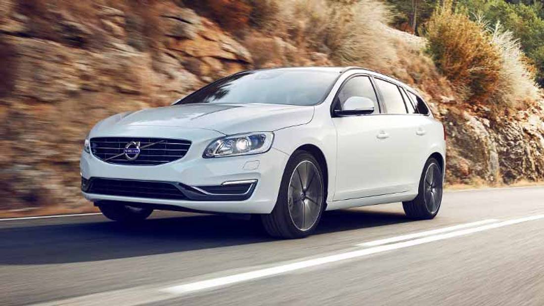 Volvo V60 privit din fata