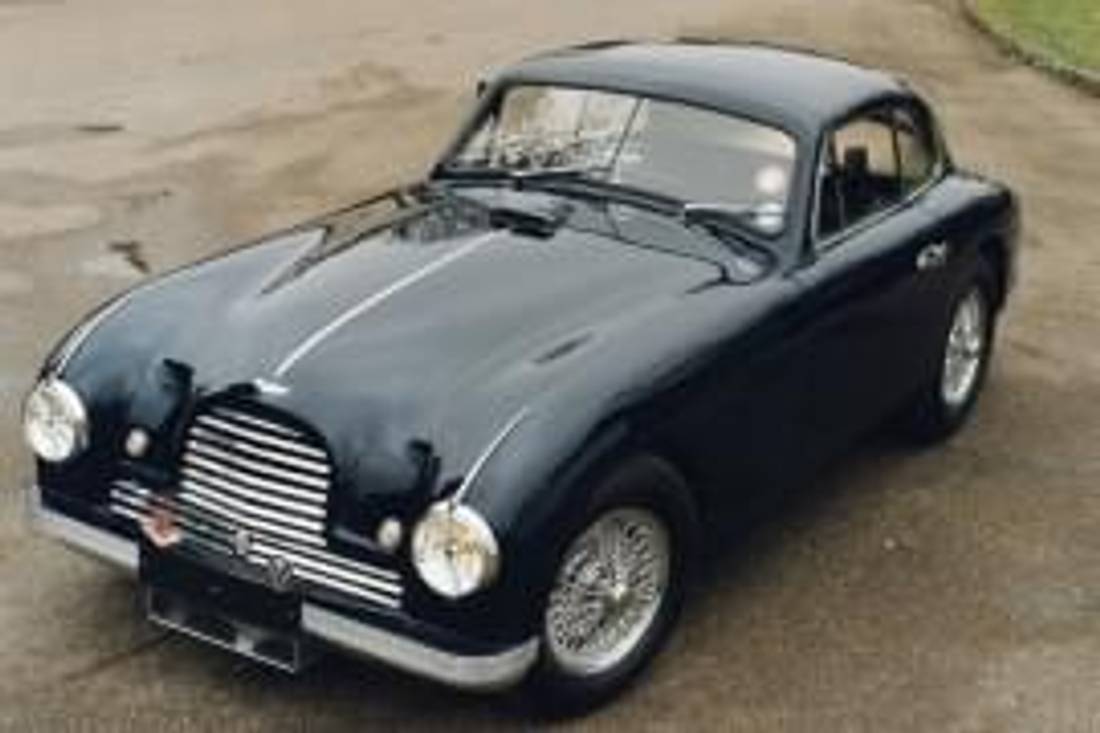 Aston Martin DB2 din față