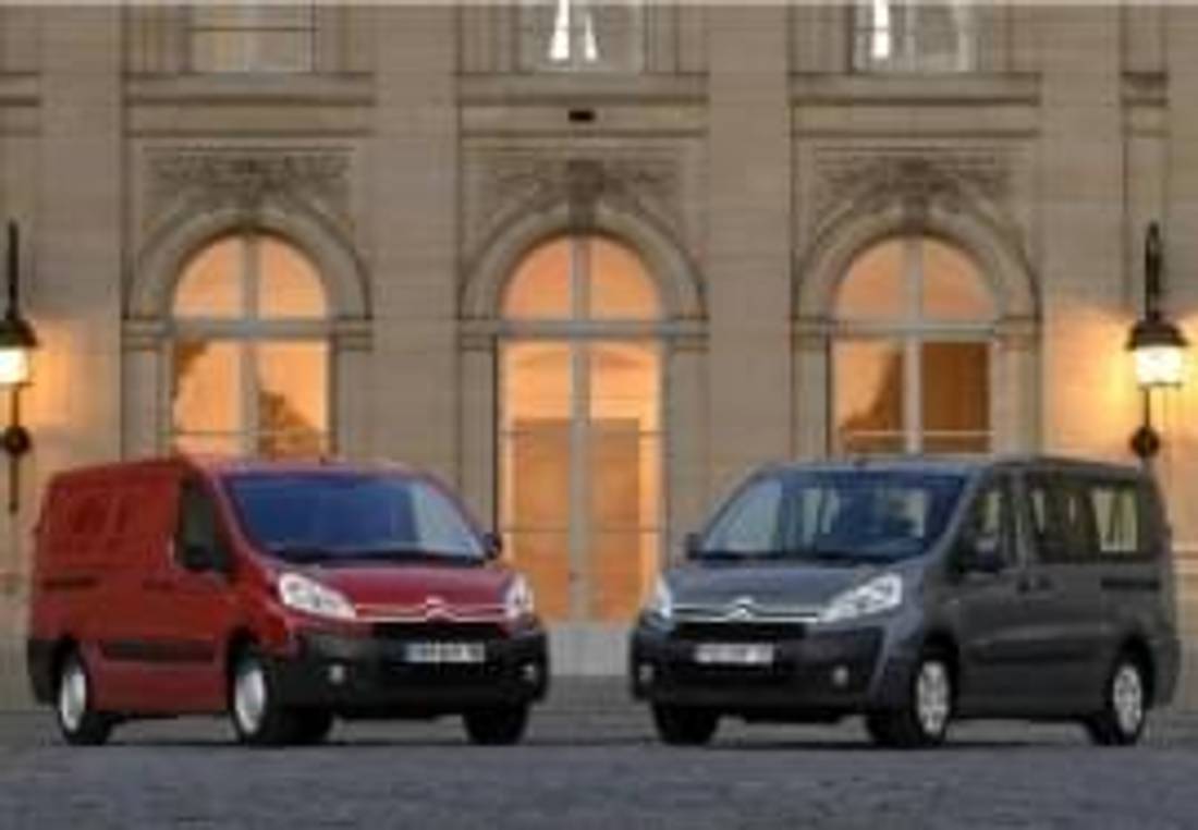 Citroën Jumpy ca microbuz şi transporter