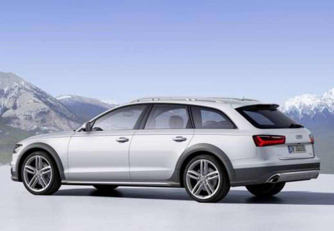 Audi A6 Allroad Quattro argintiu