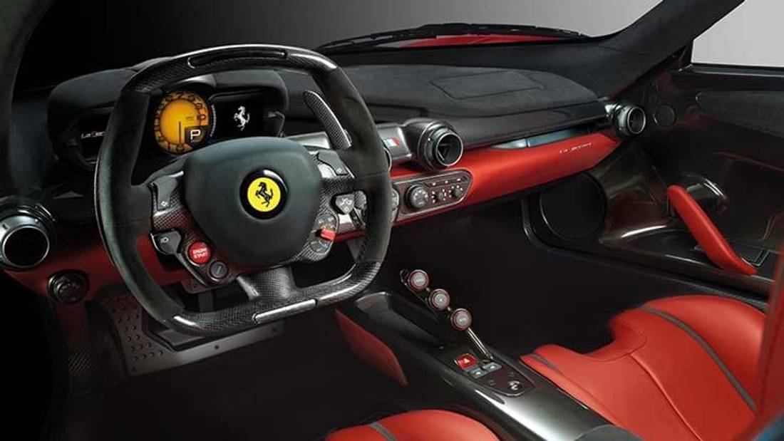 interiorul Ferrari LaFerrari